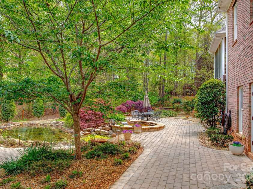 305 Caledonia Way, Waxhaw, NC 28173.  MLS# CAR4245692, YatesRealty ID 10178. 