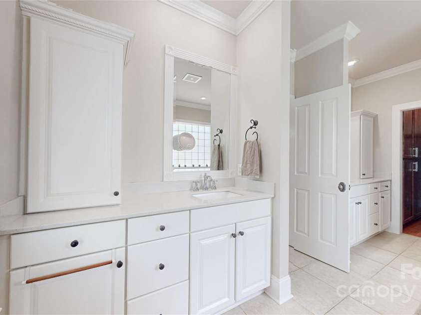 305 Caledonia Way, Waxhaw, NC 28173.  MLS# CAR4245692, YatesRealty ID 10178. 