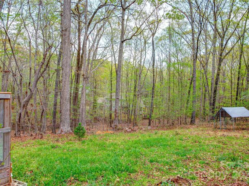 305 Caledonia Way, Waxhaw, NC 28173.  MLS# CAR4245692, YatesRealty ID 10178. 