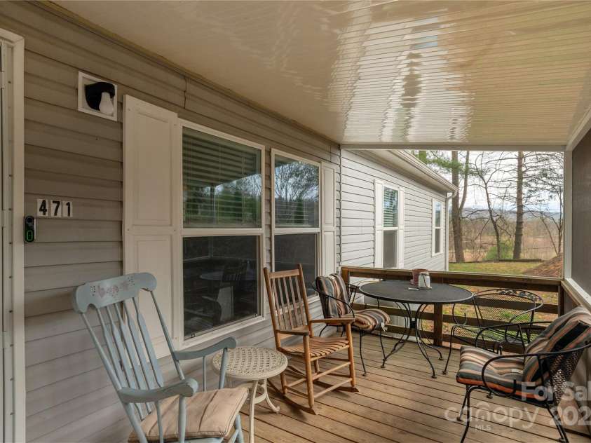 471 Pleasant Grove Road, Hendersonville, NC 28739.  MLS# CAR4243526, YatesRealty ID 10179. 