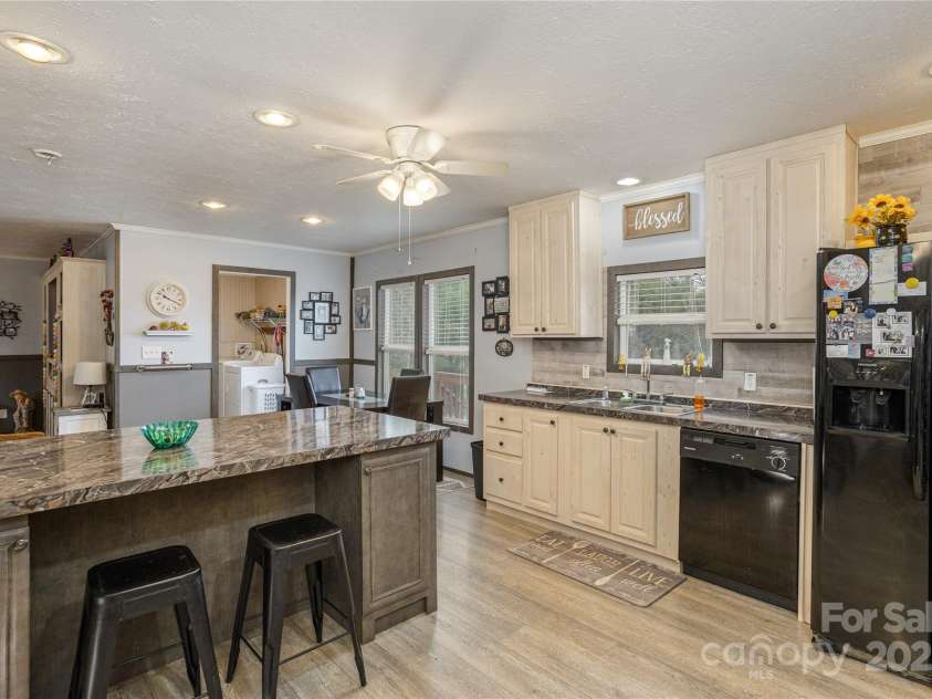 471 Pleasant Grove Road, Hendersonville, NC 28739.  MLS# CAR4243526, YatesRealty ID 10179. 