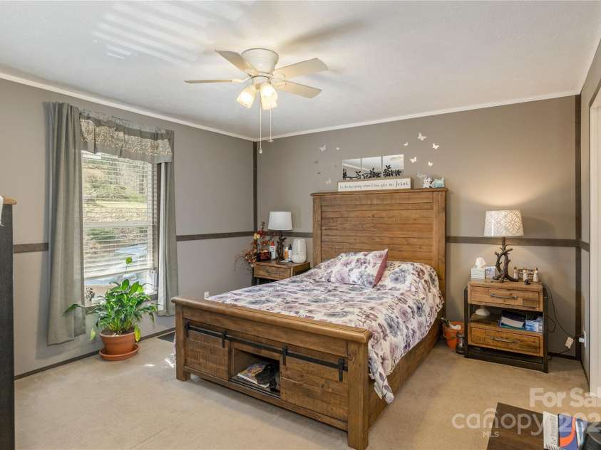 471 Pleasant Grove Road, Hendersonville, NC 28739.  MLS# CAR4243526, YatesRealty ID 10179. 