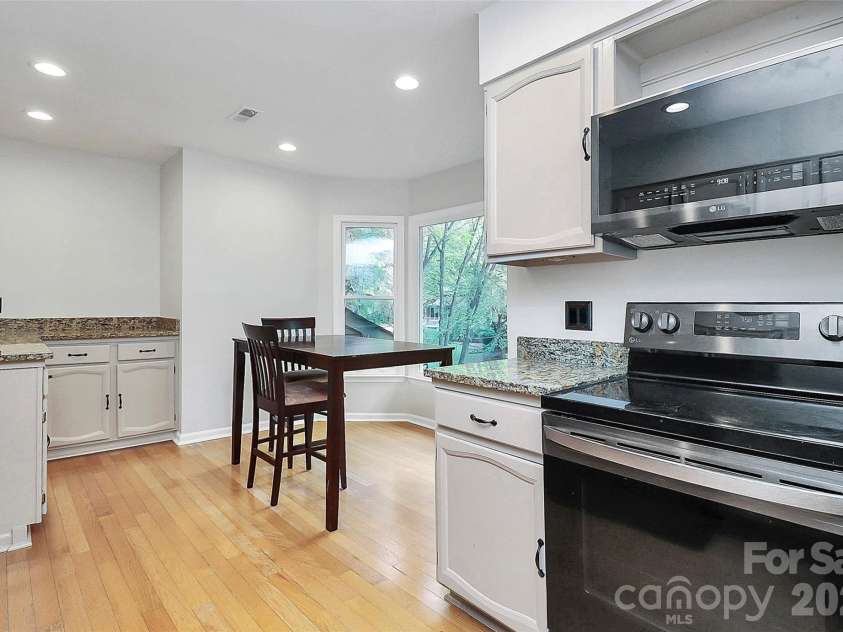 16 Woodvine Lane, Clover, SC 29710.  MLS# CAR4303329, YatesRealty ID 10180. 