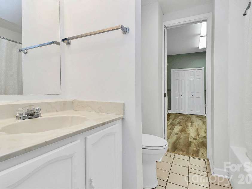 16 Woodvine Lane, Clover, SC 29710.  MLS# CAR4303329, YatesRealty ID 10180. 