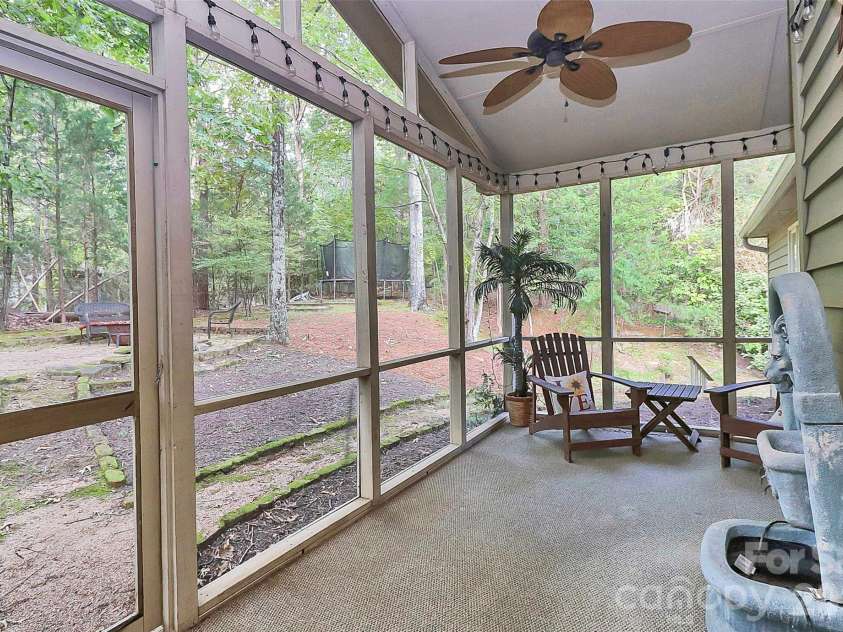 16 Woodvine Lane, Clover, SC 29710.  MLS# CAR4303329, YatesRealty ID 10180. 