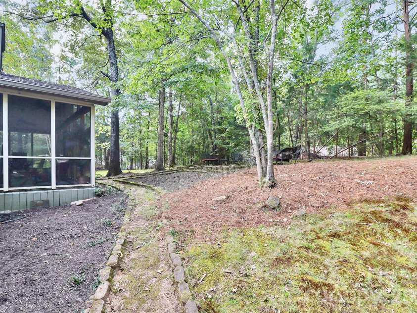 16 Woodvine Lane, Clover, SC 29710.  MLS# CAR4303329, YatesRealty ID 10180. 