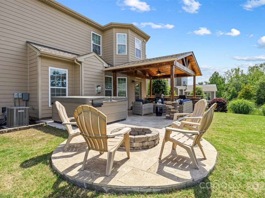 487 Hawks Creek Parkway, Fort Mill, SC 29708.  MLS# CAR4246089, YatesRealty ID 10180. 