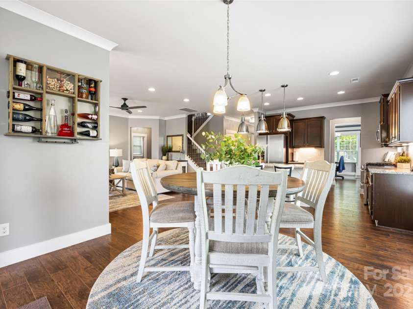 487 Hawks Creek Parkway, Fort Mill, SC 29708.  MLS# CAR4246089, YatesRealty ID 10180. Eat in kitchen area
