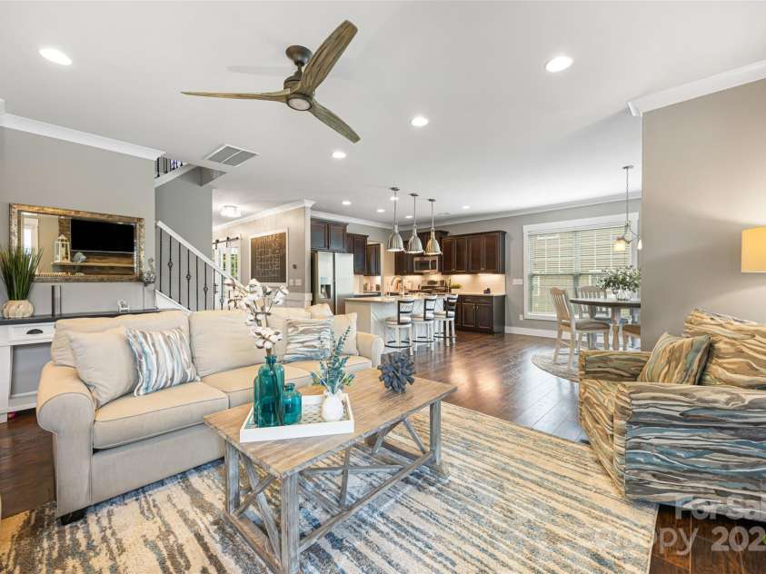 487 Hawks Creek Parkway, Fort Mill, SC 29708.  MLS# CAR4246089, YatesRealty ID 10180. Living room