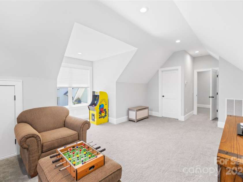 108 Castleview Lane, Mooresville, NC 28115.  MLS# CAR4246453, YatesRealty ID 10181. 