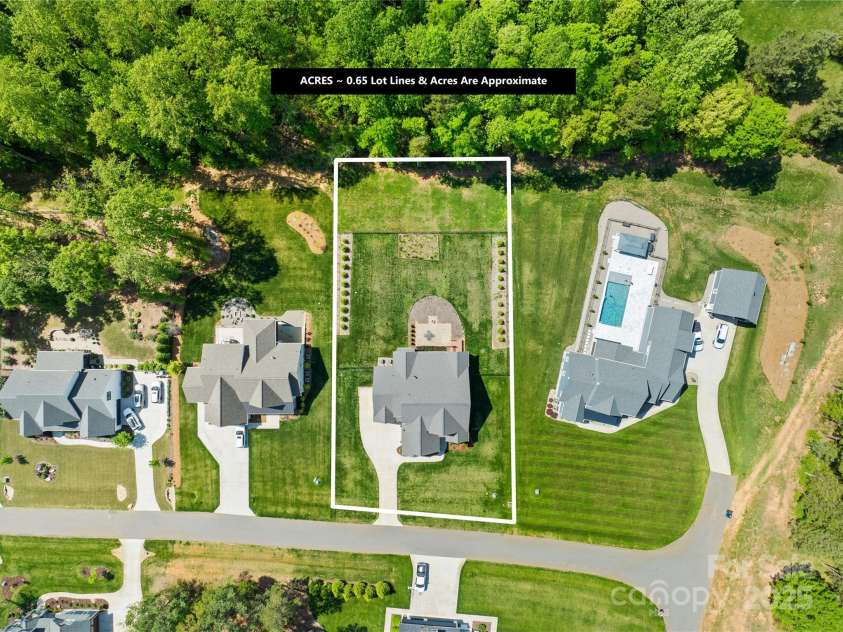 108 Castleview Lane, Mooresville, NC 28115.  MLS# CAR4246453, YatesRealty ID 10181. 