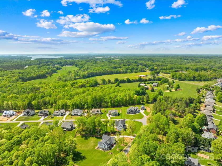 108 Castleview Lane, Mooresville, NC 28115.  MLS# CAR4246453, YatesRealty ID 10181. 