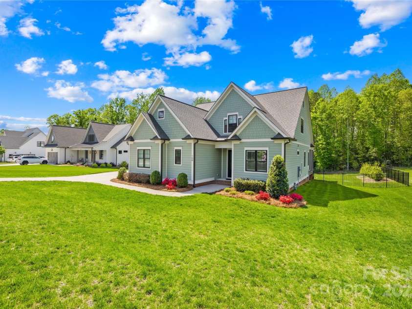 108 Castleview Lane, Mooresville, NC 28115.  MLS# CAR4246453, YatesRealty ID 10181. 9 zone irrigation system