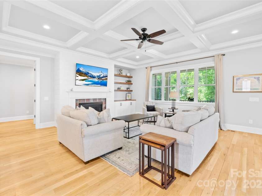 108 Castleview Lane, Mooresville, NC 28115.  MLS# CAR4246453, YatesRealty ID 10181. Gorgeous chauffeured ceilngs