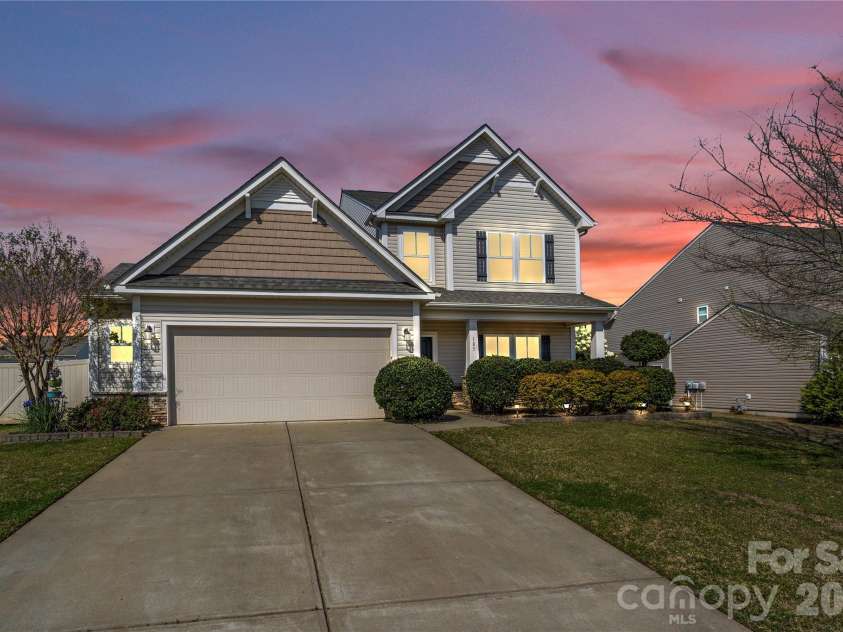 183 Water Ski Drive, Statesville, NC 28677.  MLS# CAR4319925, YatesRealty ID 10182. 