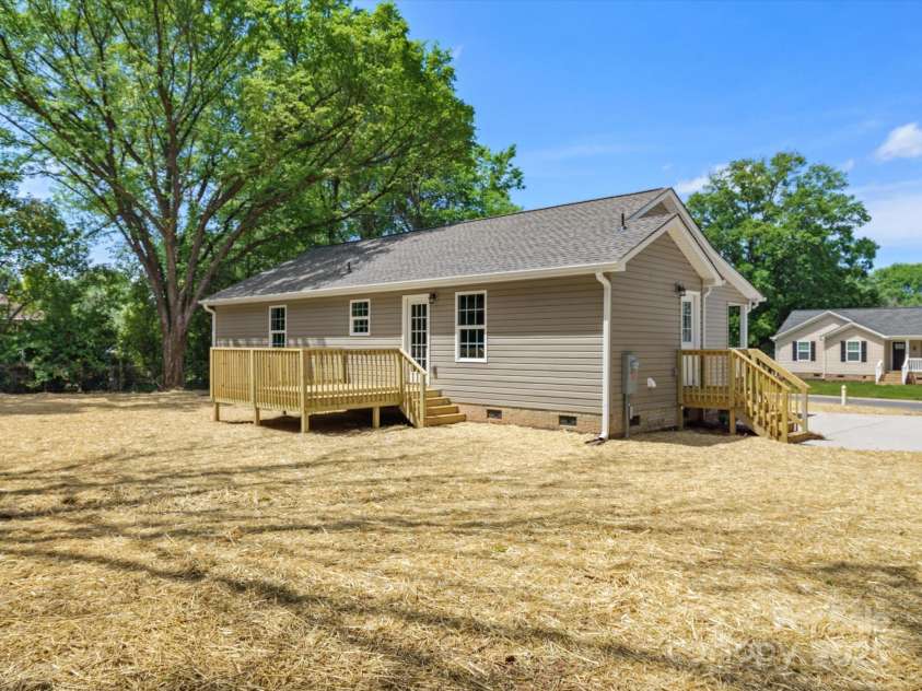 2362 Marett Boulevard, Rock Hill, SC 29732.  MLS# CAR4250450, YatesRealty ID 10182. 