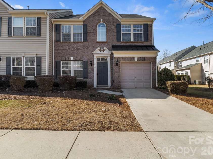 2318 Whitford Lane, Charlotte, NC 28210.  MLS# CAR4342474, YatesRealty ID 10185. 