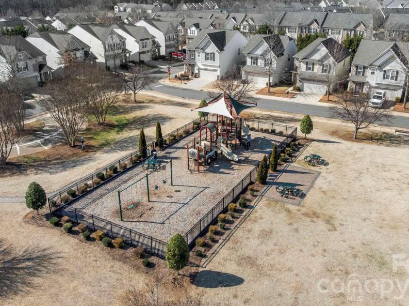 2318 Whitford Lane, Charlotte, NC 28210.  MLS# CAR4342474, YatesRealty ID 10185. 