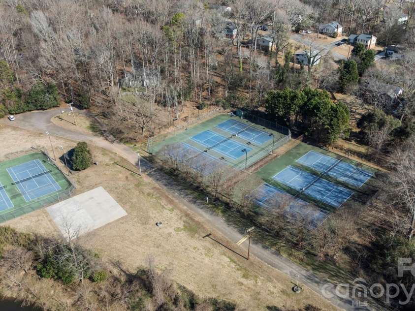 2318 Whitford Lane, Charlotte, NC 28210.  MLS# CAR4342474, YatesRealty ID 10185. 
