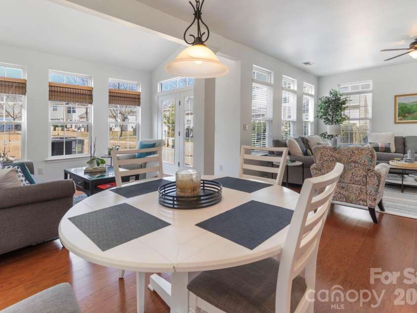 2318 Whitford Lane, Charlotte, NC 28210.  MLS# CAR4342474, YatesRealty ID 10185. 