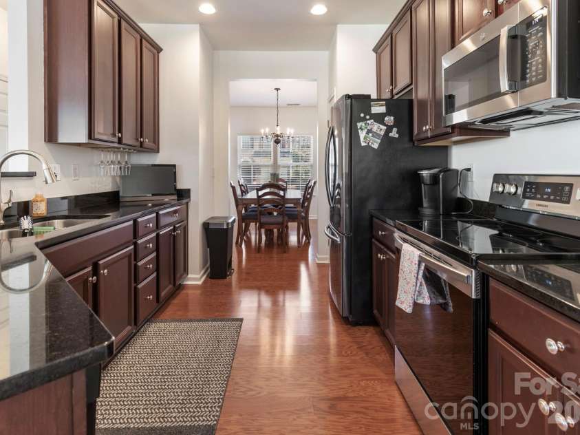 2318 Whitford Lane, Charlotte, NC 28210.  MLS# CAR4342474, YatesRealty ID 10185. 