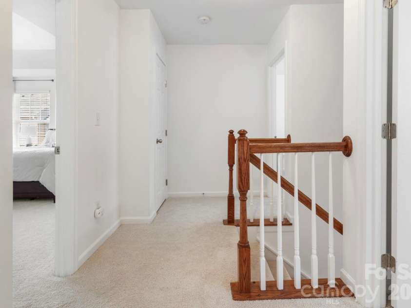 2318 Whitford Lane, Charlotte, NC 28210.  MLS# CAR4342474, YatesRealty ID 10185. 