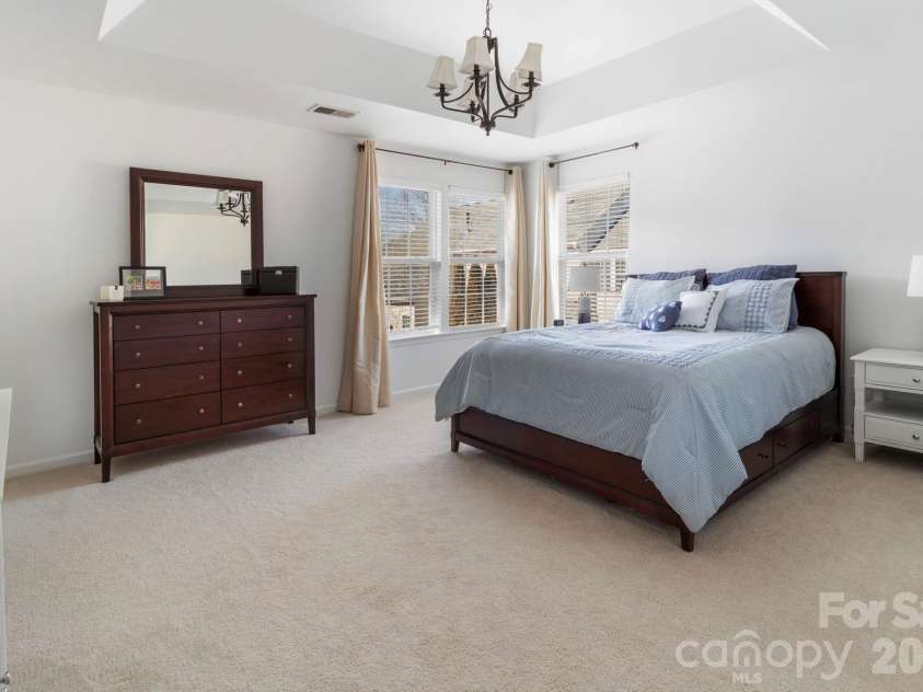 2318 Whitford Lane, Charlotte, NC 28210.  MLS# CAR4342474, YatesRealty ID 10185. 