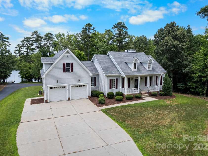 591 Emerald Isle Court, Lexington, NC 27292.  MLS# CAR4245365, YatesRealty ID 10185. 