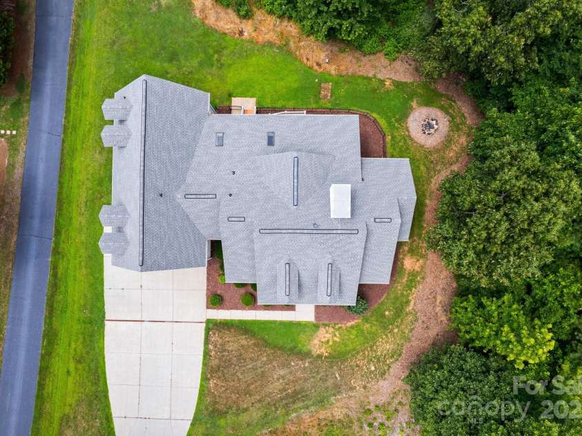 591 Emerald Isle Court, Lexington, NC 27292.  MLS# CAR4245365, YatesRealty ID 10185. 