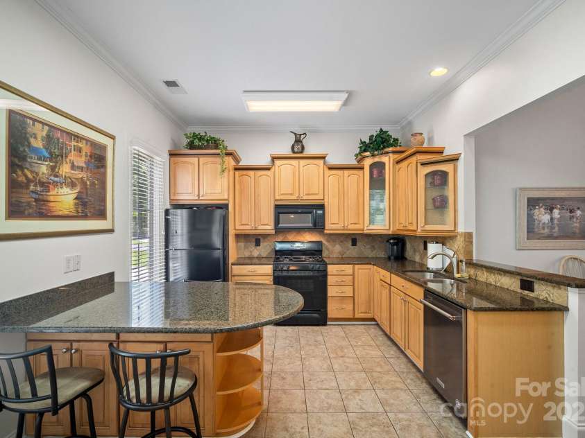 591 Emerald Isle Court, Lexington, NC 27292.  MLS# CAR4245365, YatesRealty ID 10185. 