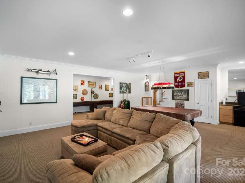 591 Emerald Isle Court, Lexington, NC 27292.  MLS# CAR4245365, YatesRealty ID 10185. Basement