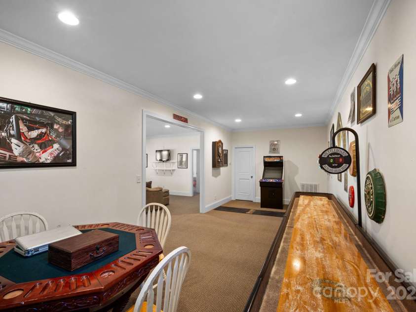 591 Emerald Isle Court, Lexington, NC 27292.  MLS# CAR4245365, YatesRealty ID 10185. Basement