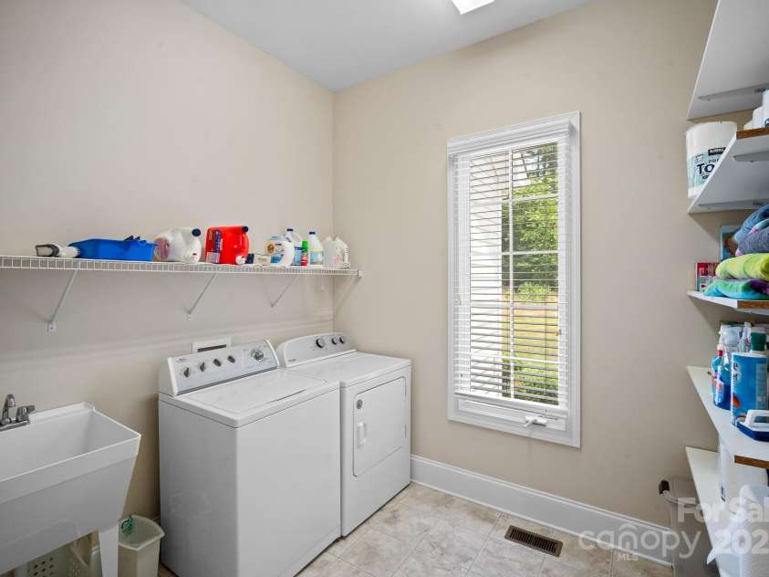 591 Emerald Isle Court, Lexington, NC 27292.  MLS# CAR4245365, YatesRealty ID 10185. Laundry Room on Main Level