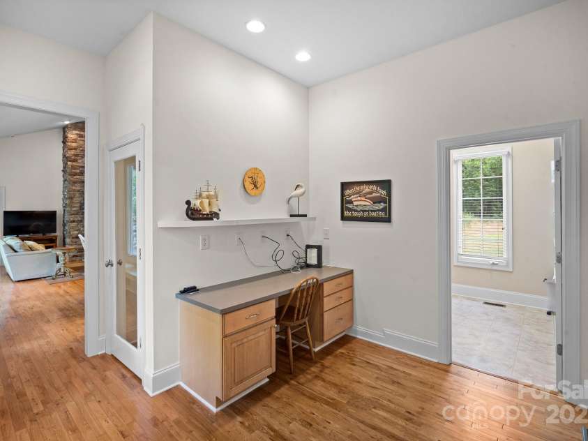 591 Emerald Isle Court, Lexington, NC 27292.  MLS# CAR4245365, YatesRealty ID 10185. Office Space on Main Level