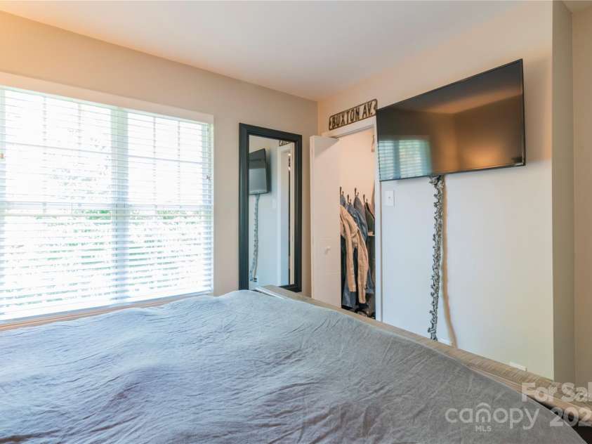 1529 Briar Creek Road, Charlotte, NC 28205.  MLS# CAR4245229, YatesRealty ID 10186. 