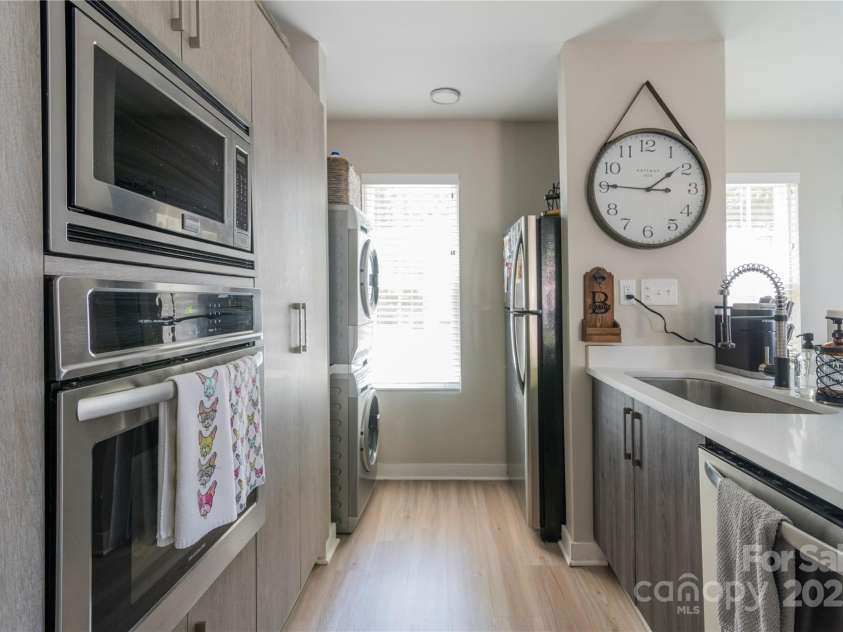 1529 Briar Creek Road, Charlotte, NC 28205.  MLS# CAR4245229, YatesRealty ID 10186. 