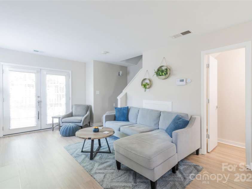 1529 Briar Creek Road, Charlotte, NC 28205.  MLS# CAR4245229, YatesRealty ID 10186. 