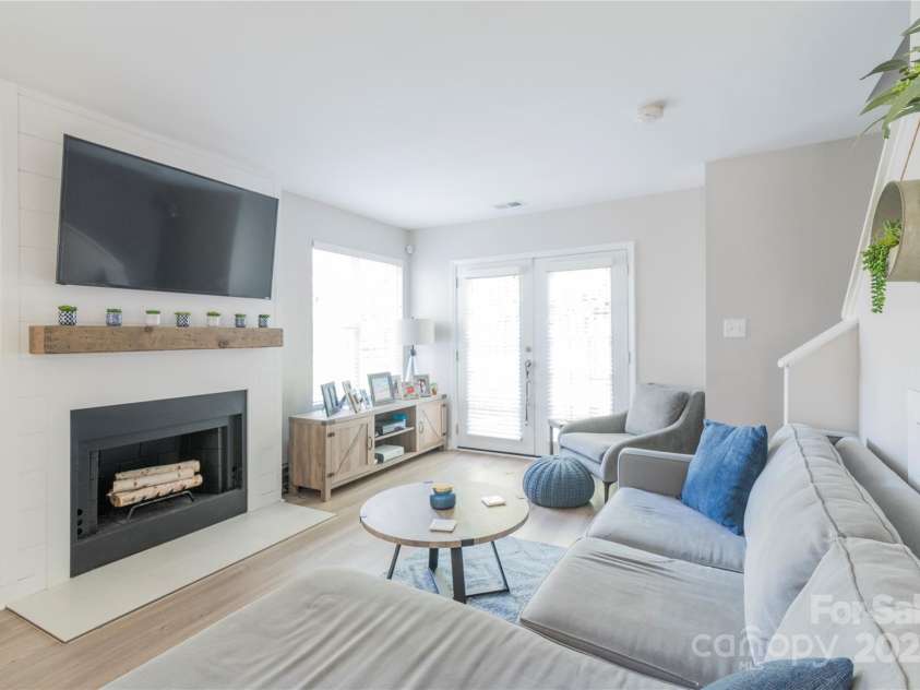 1529 Briar Creek Road, Charlotte, NC 28205.  MLS# CAR4245229, YatesRealty ID 10186. 