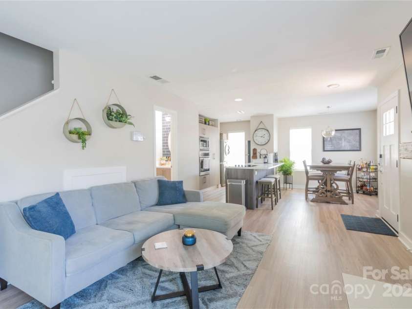 1529 Briar Creek Road, Charlotte, NC 28205.  MLS# CAR4245229, YatesRealty ID 10186. 