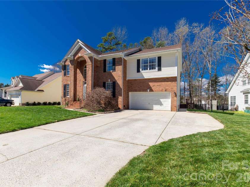 1644 Spandril Lane, Fort Mill, SC 29708.  MLS# CAR4350761, YatesRealty ID 10186. 