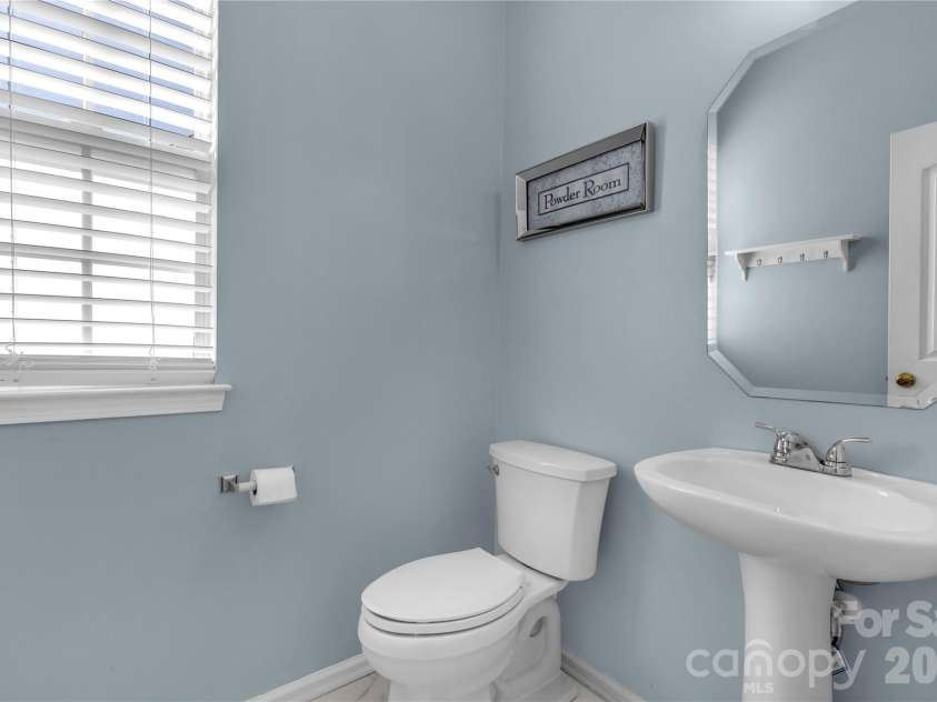 1644 Spandril Lane, Fort Mill, SC 29708.  MLS# CAR4350761, YatesRealty ID 10186. Half Bath
