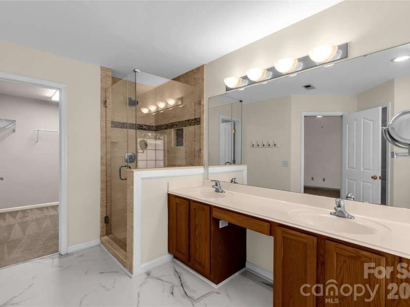 1644 Spandril Lane, Fort Mill, SC 29708.  MLS# CAR4350761, YatesRealty ID 10186. Primary Bath