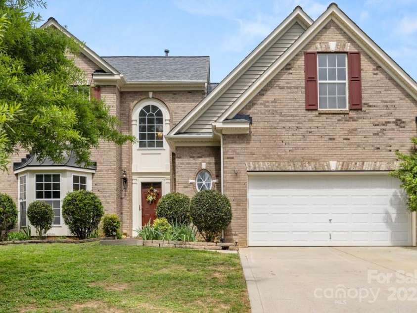 124 Shephard Hill Drive, Mooresville, NC 28115.  MLS# CAR4251537, YatesRealty ID 10188. 