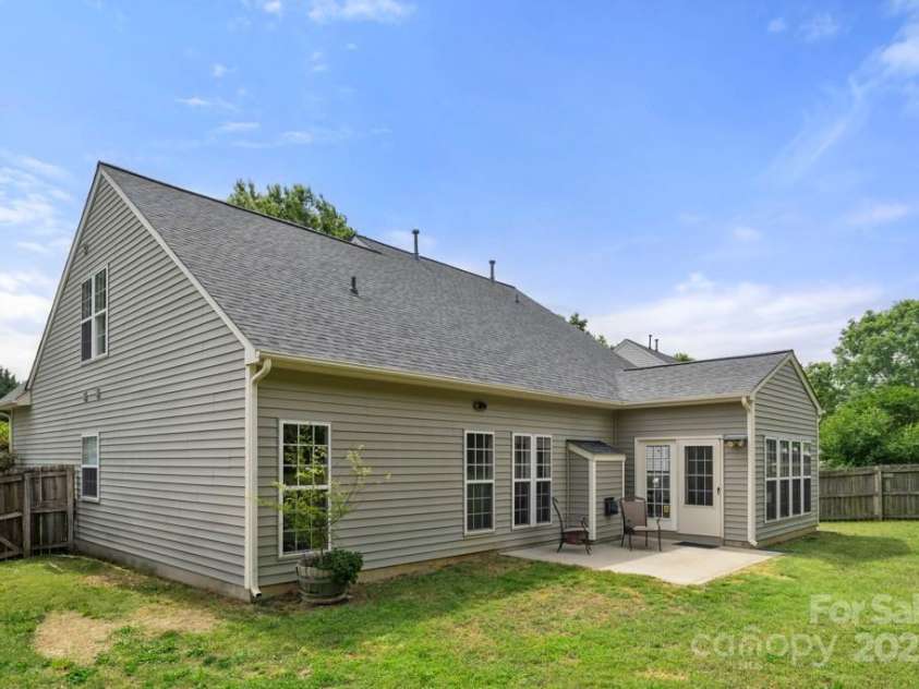 124 Shephard Hill Drive, Mooresville, NC 28115.  MLS# CAR4251537, YatesRealty ID 10188. 