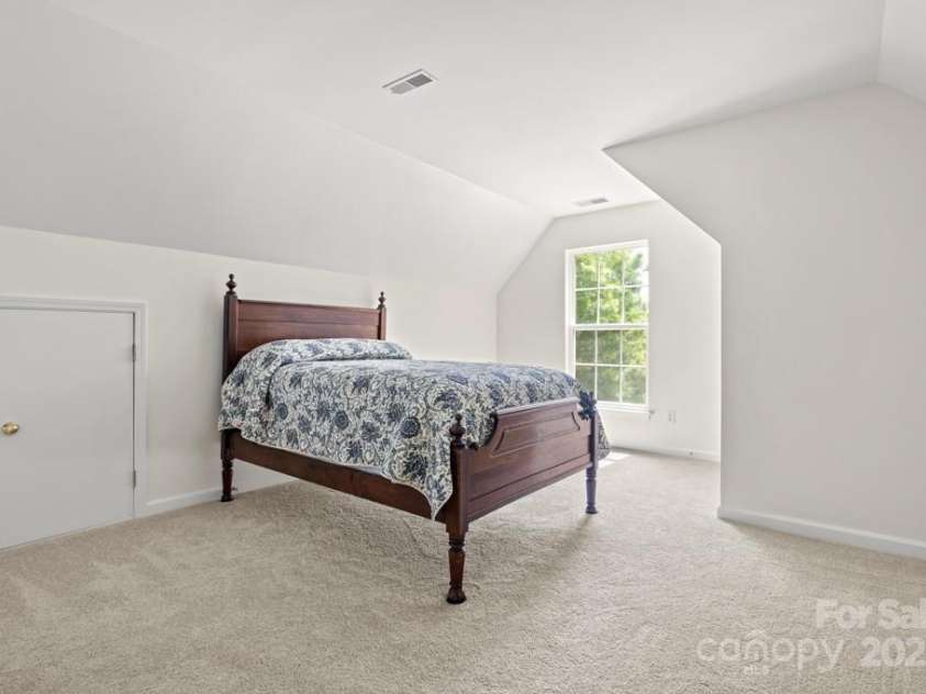 124 Shephard Hill Drive, Mooresville, NC 28115.  MLS# CAR4251537, YatesRealty ID 10188. 
