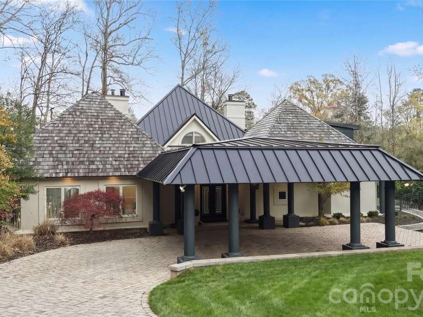 1417 Wendover Road, Charlotte, NC 28211.  MLS# CAR4360289, YatesRealty ID 10189. Front Exterior 