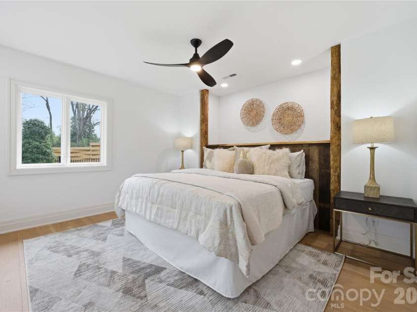 1417 Wendover Road, Charlotte, NC 28211.  MLS# CAR4360289, YatesRealty ID 10189. Primary Suite 