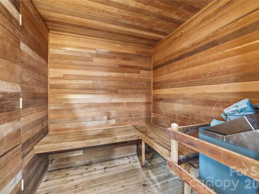1417 Wendover Road, Charlotte, NC 28211.  MLS# CAR4360289, YatesRealty ID 10189. Sauna 