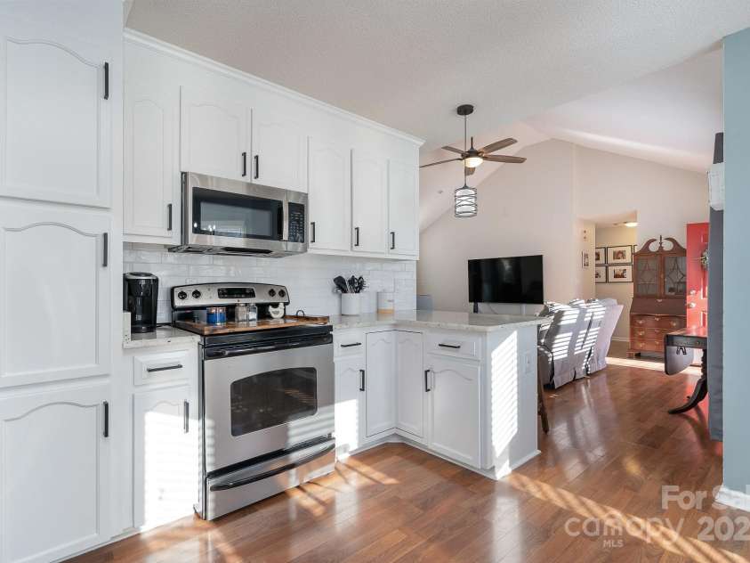 101 Ingonish Drive, Gastonia, NC 28056.  MLS# CAR4210842, YatesRealty ID 1019. 