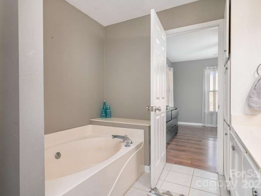 101 Ingonish Drive, Gastonia, NC 28056.  MLS# CAR4210842, YatesRealty ID 1019. 